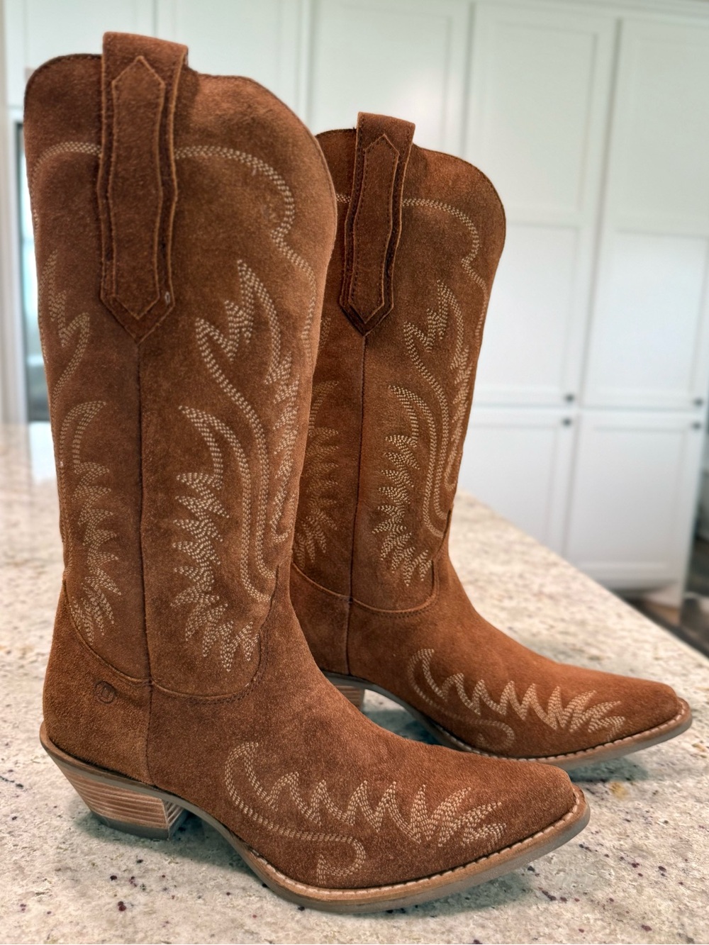 STUNNING Dingo Suede Cowboy Boots "NWT" - Picture 7 of 14